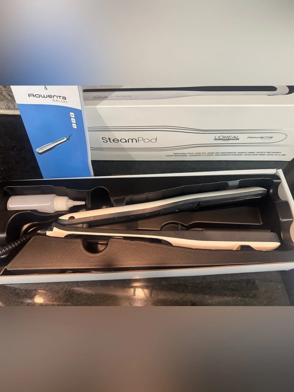 L'Oreal SteamPod White and Black Retail Box